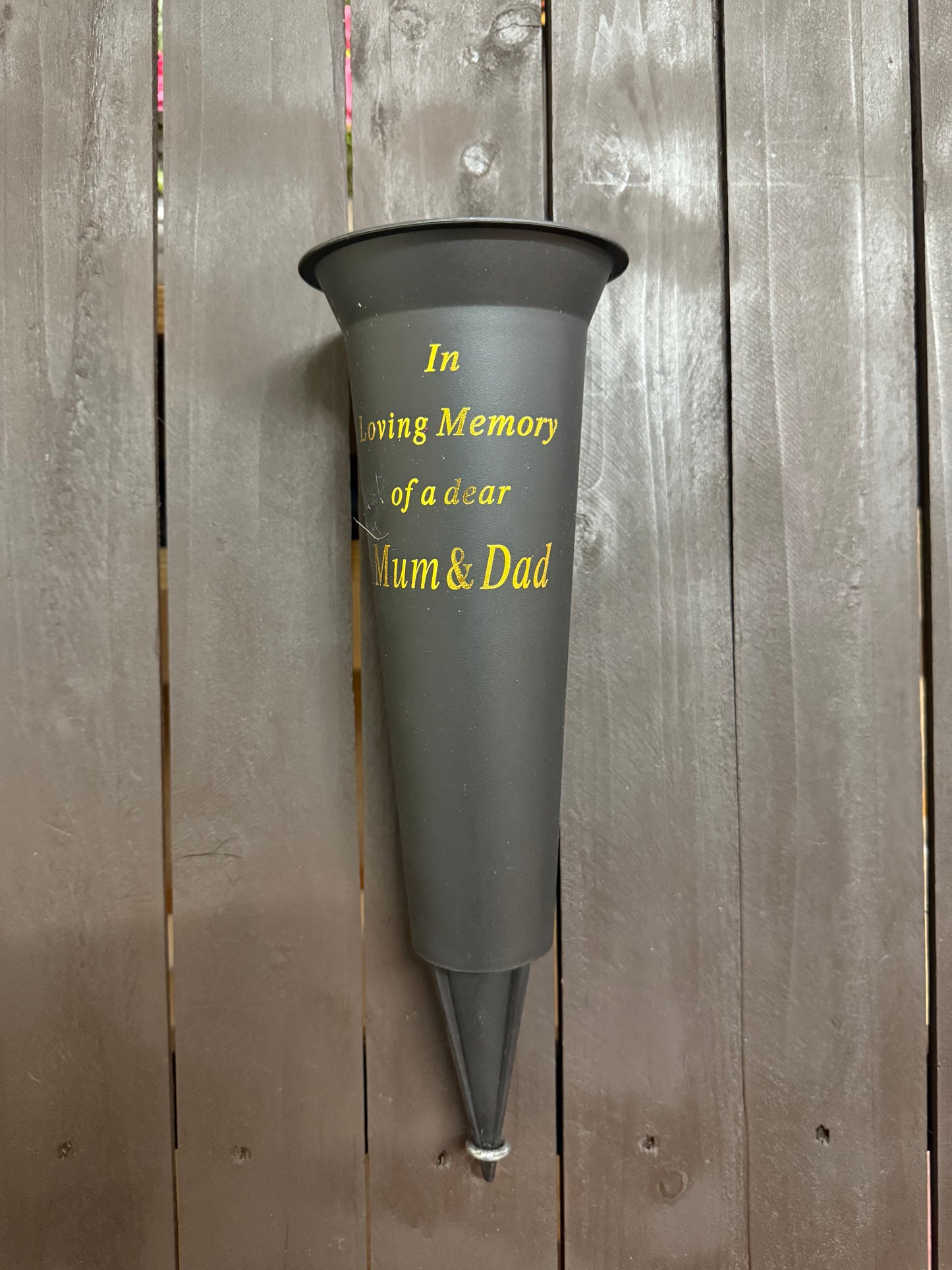 DEAR MUM & DAD GRAVE VASE SPIKE BLACK