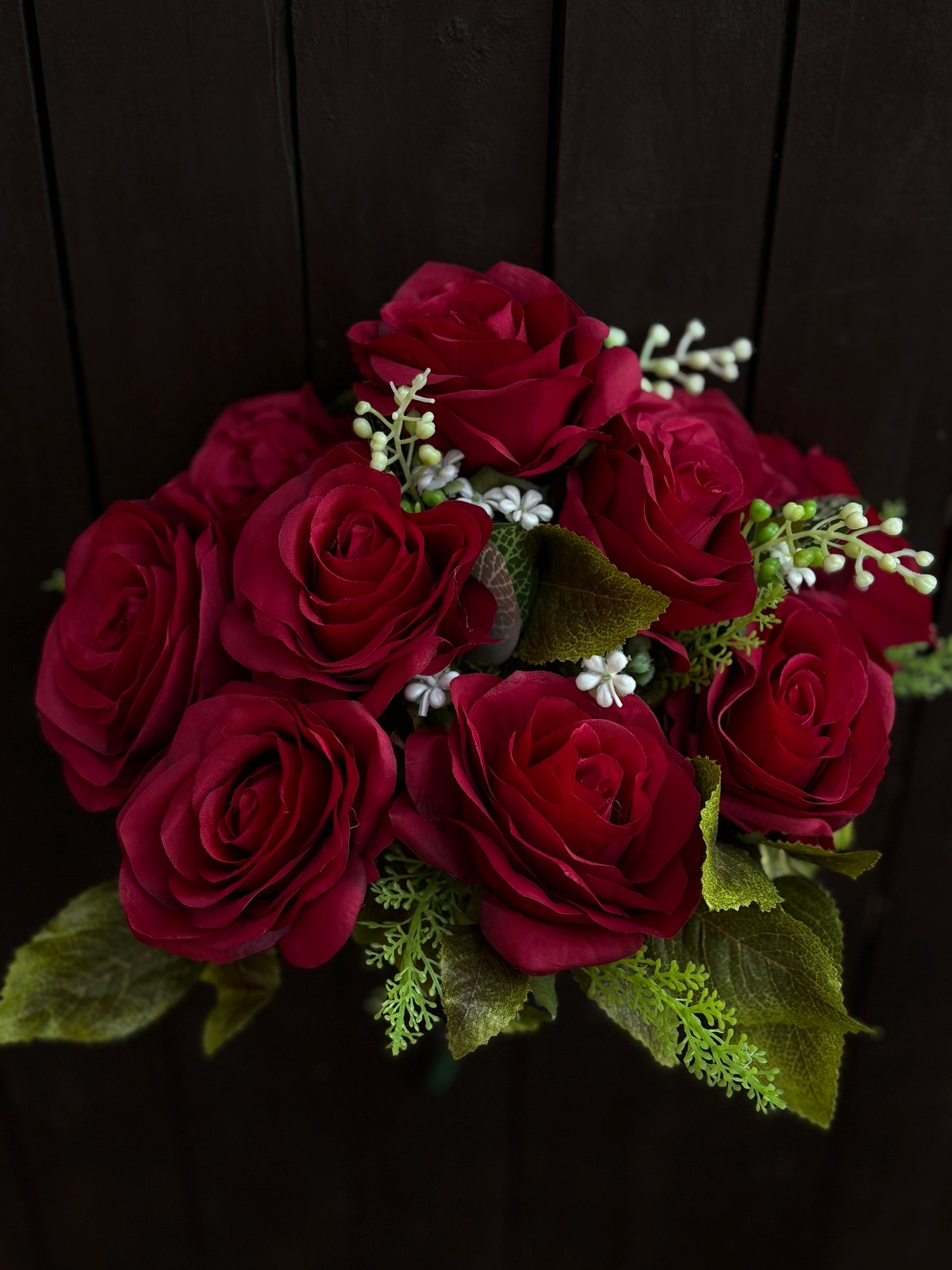 10 HEAD DELUXE ROSE BUNCH DEEP WINE RED