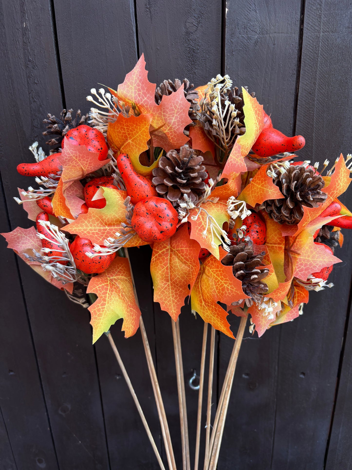 AUTUMN LEAF PICK WITH CONE