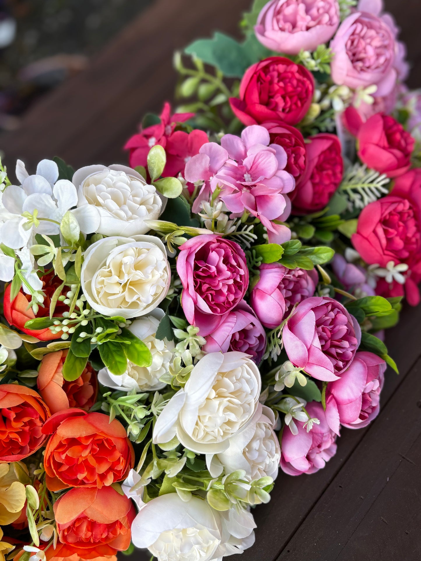 27cm ASSORTED RANUNCULUS HYDRANGEA & BERRY BUSH BUNDLE x 12pcs