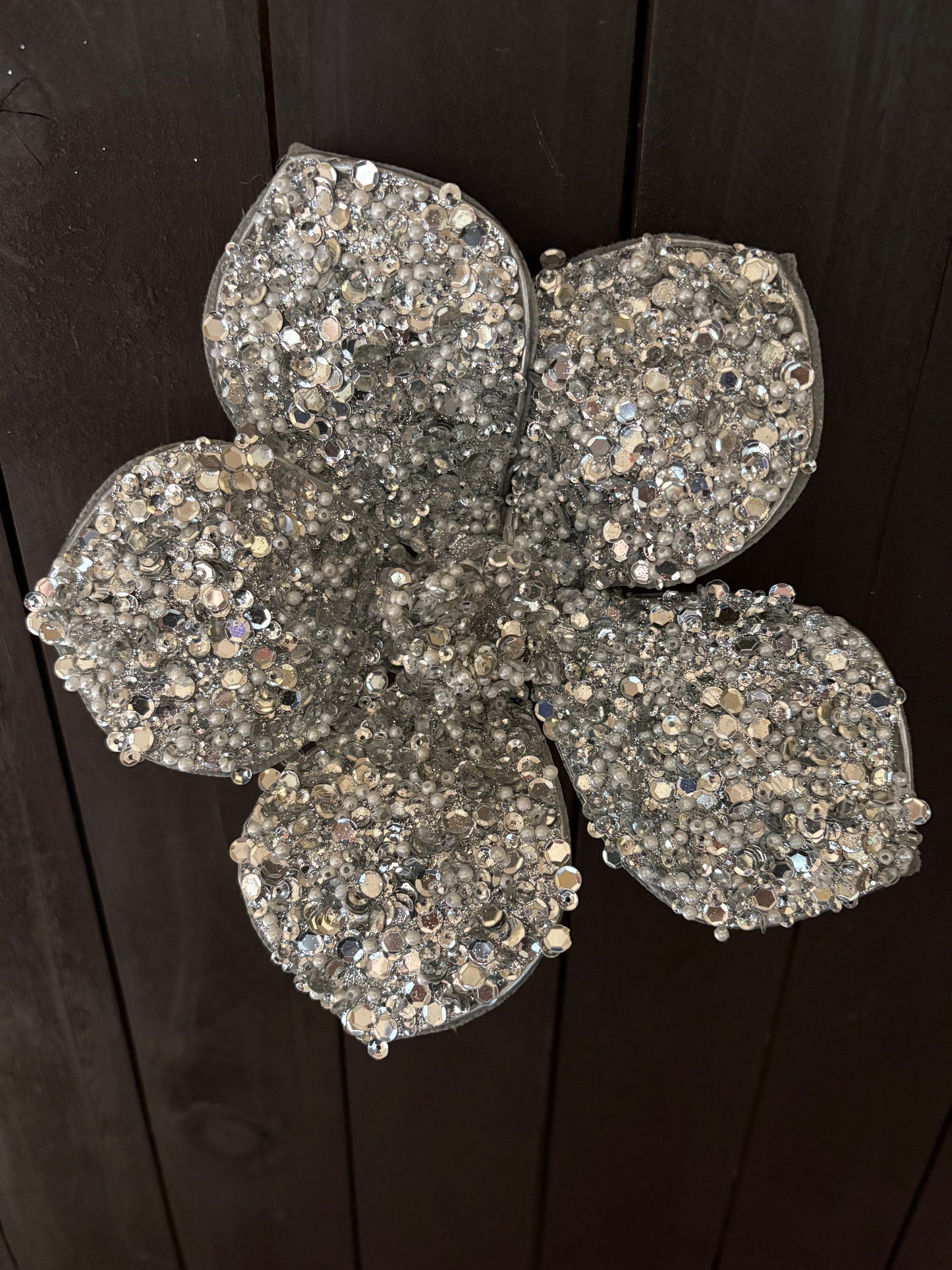 20cm SEQUIN DIAMANTE POINSETTIA SILVER