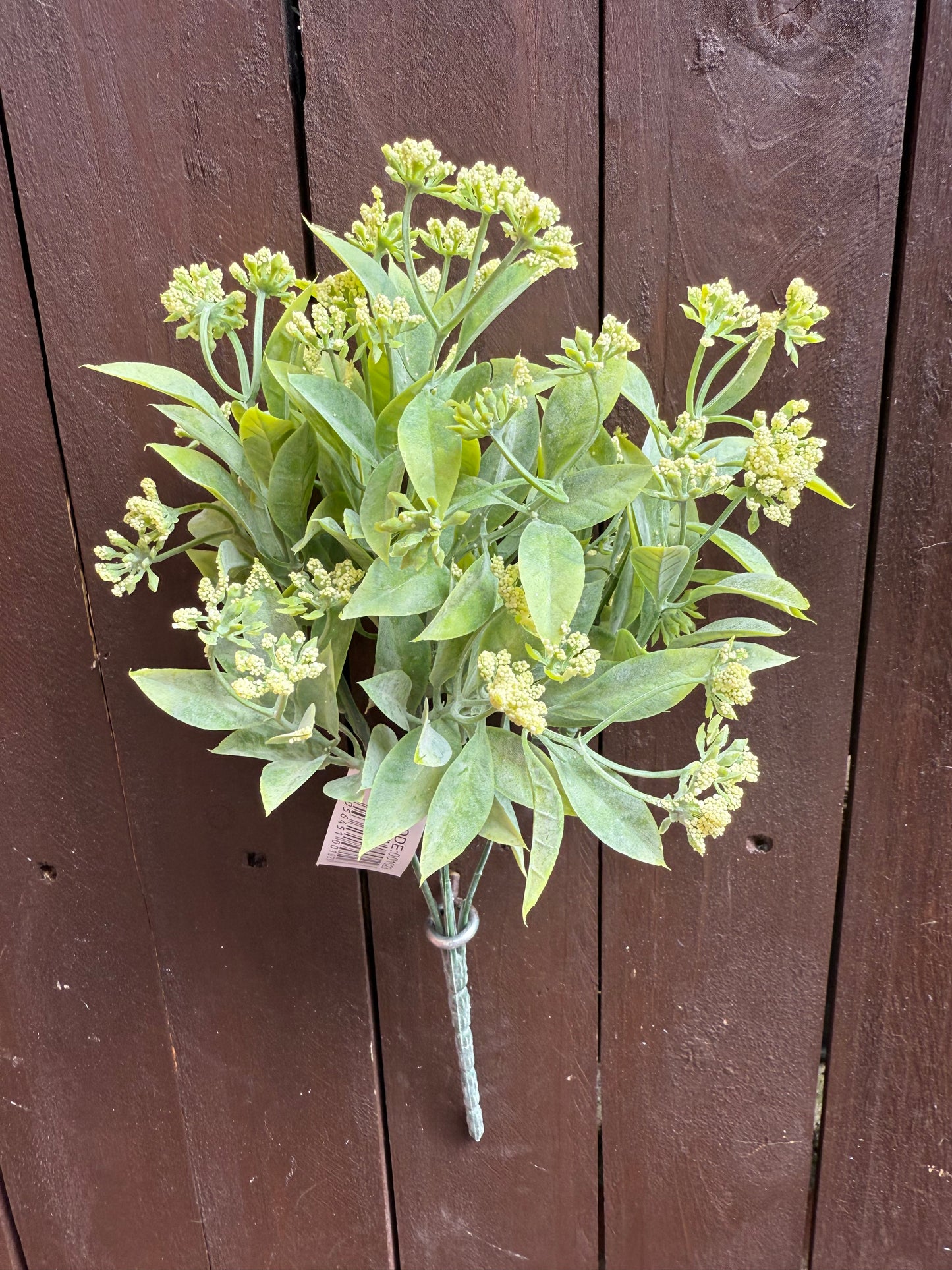 30CM FROSTED LOOK BERRY BUSH IVORY