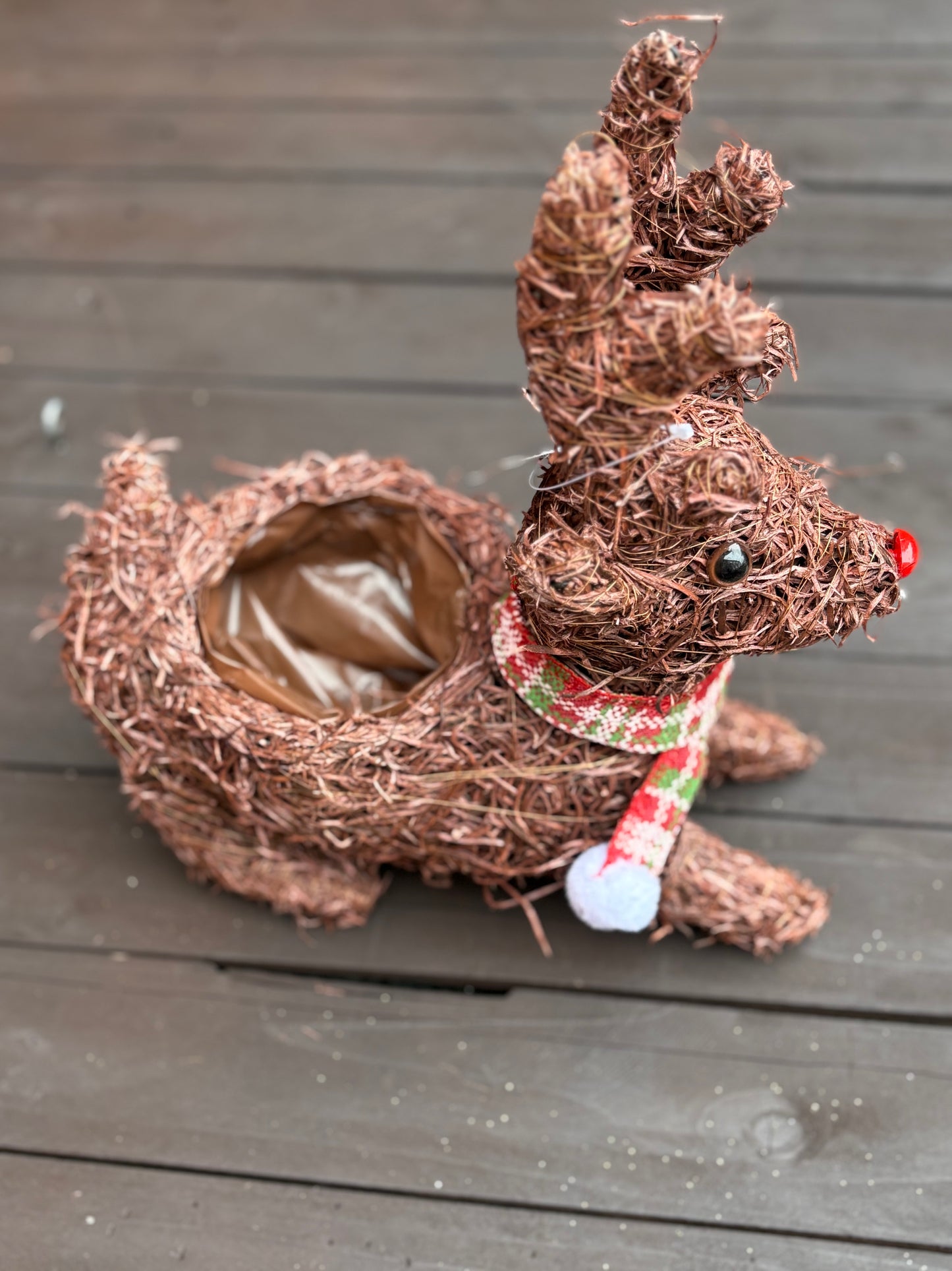 31cm NATURAL SALIM SITTING REINDEER PLANTER