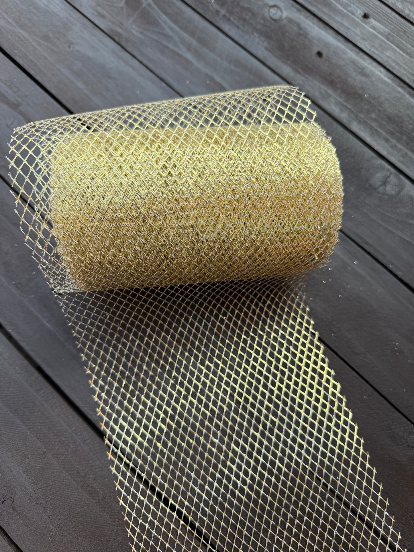 METALLIC TULLE GOLD 6inch x 25yrds