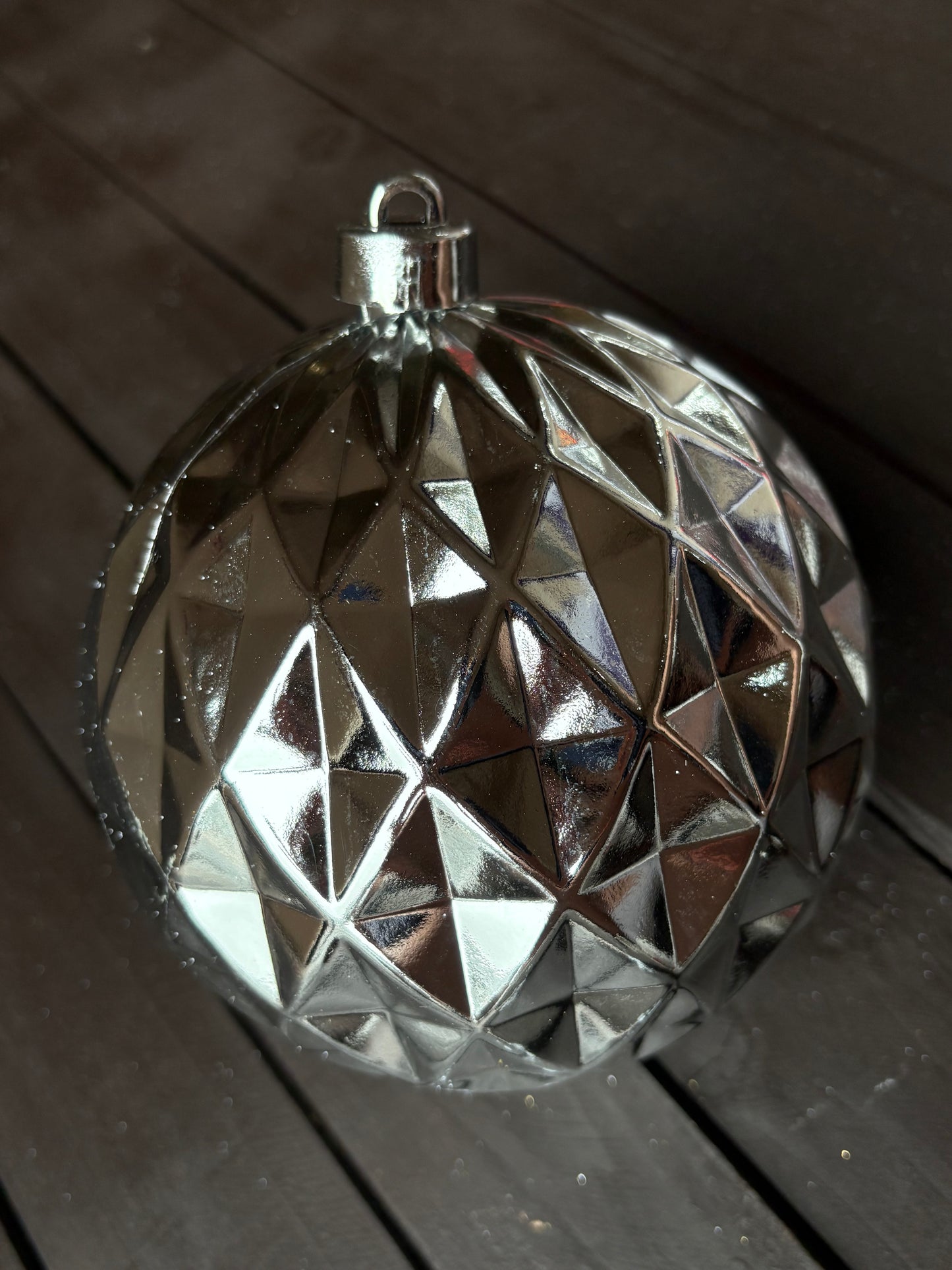 15cm DIAMOND BAUBLE SILVER