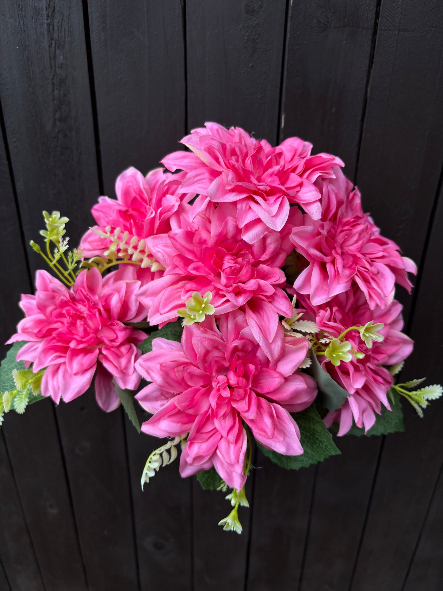 7 HEAD DAHLIA BUNCH HOT PINK