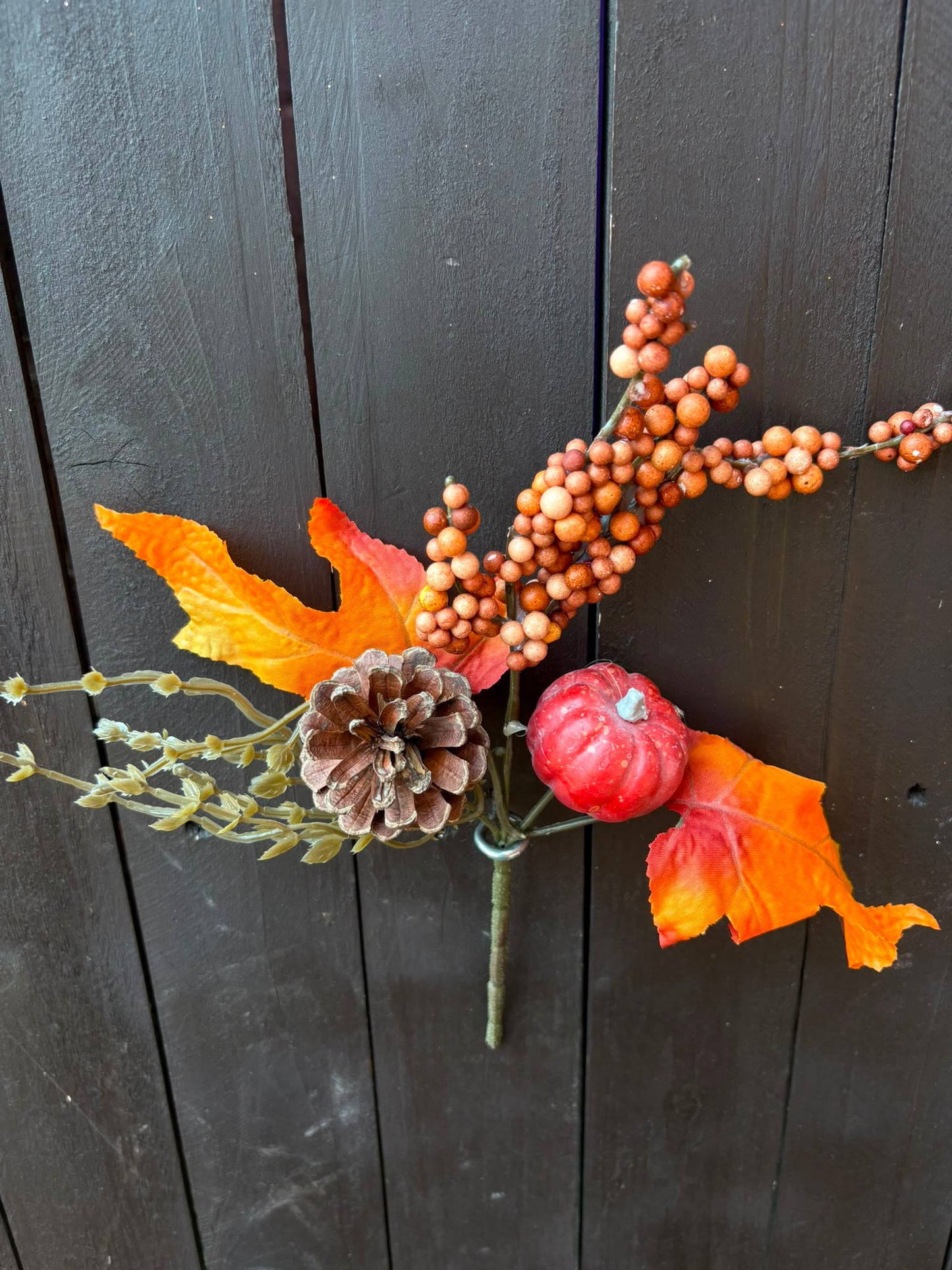 MINI PUMPKIN LEAF CLUSTER BERRY PICK LIGHT ORANGE