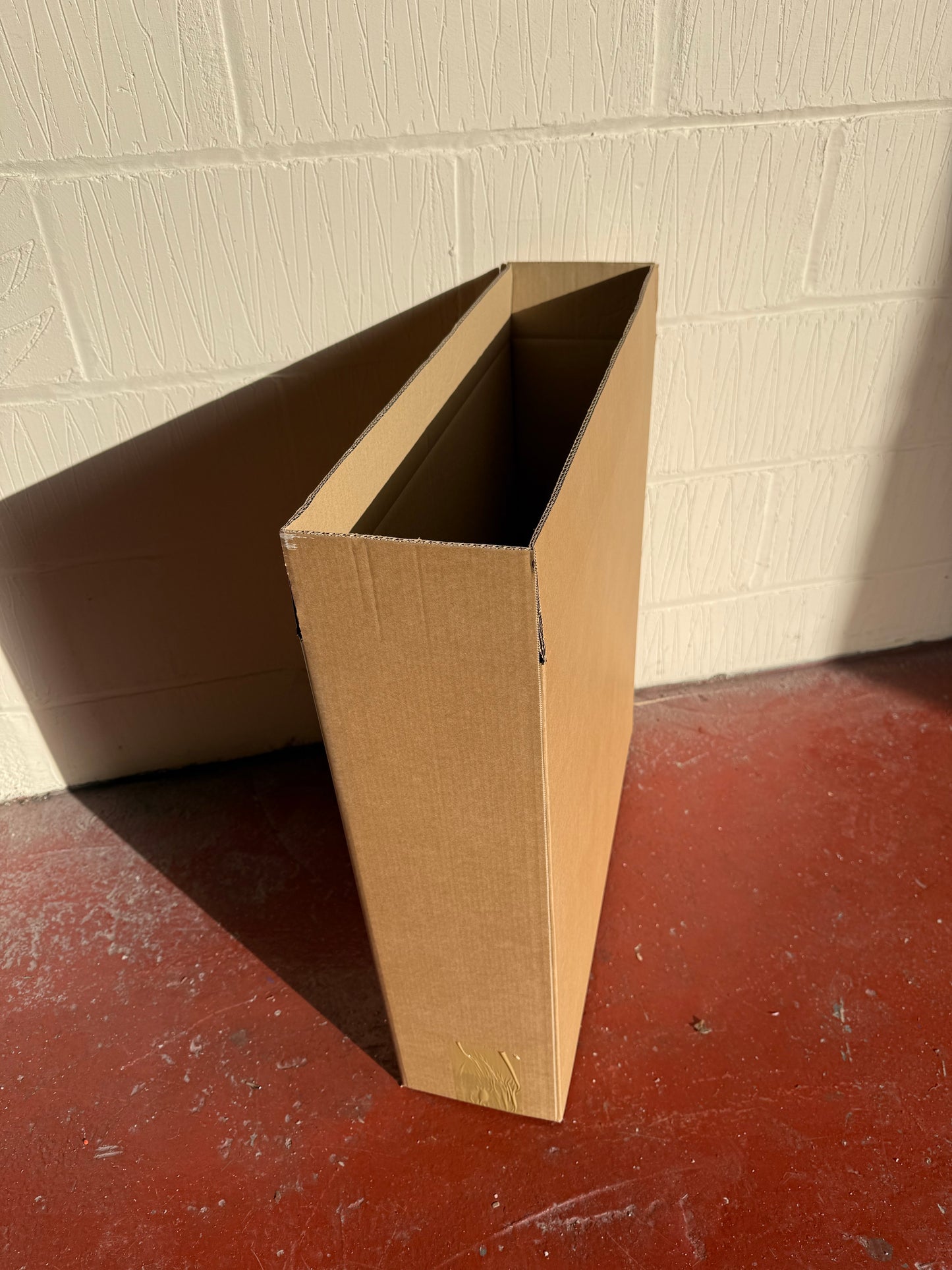 PACK 10 DOUBLE WALL WREATH BOXES 630mm x 640mm x 180mm (UK MAINLAND ONLY)