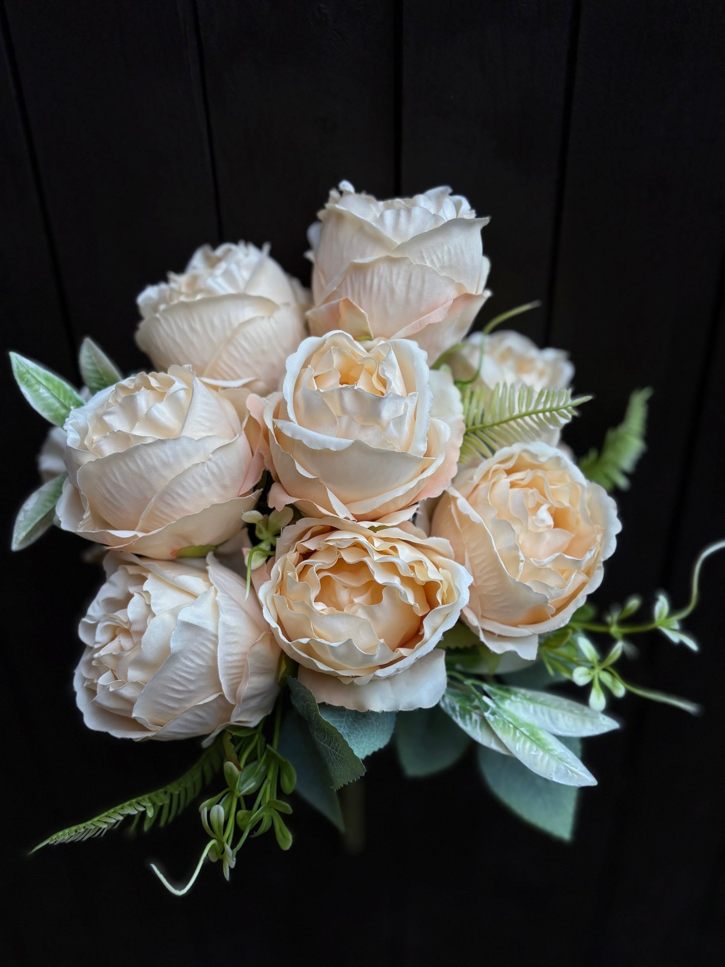 LARGE DOROTHY ROSE & WAX FOLIAGE BUNCH (9 HEADS) APRICOT