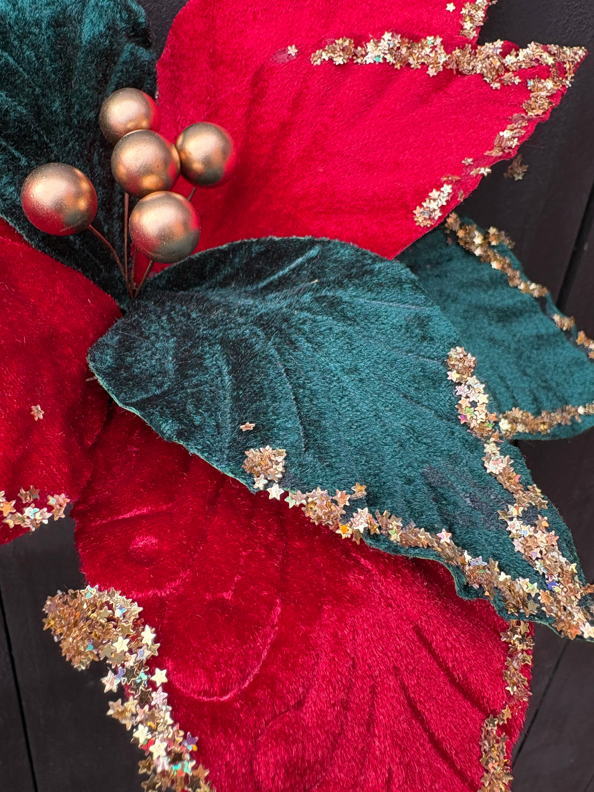 30cm STAR EDGE POINSETTIA RED/GREEN