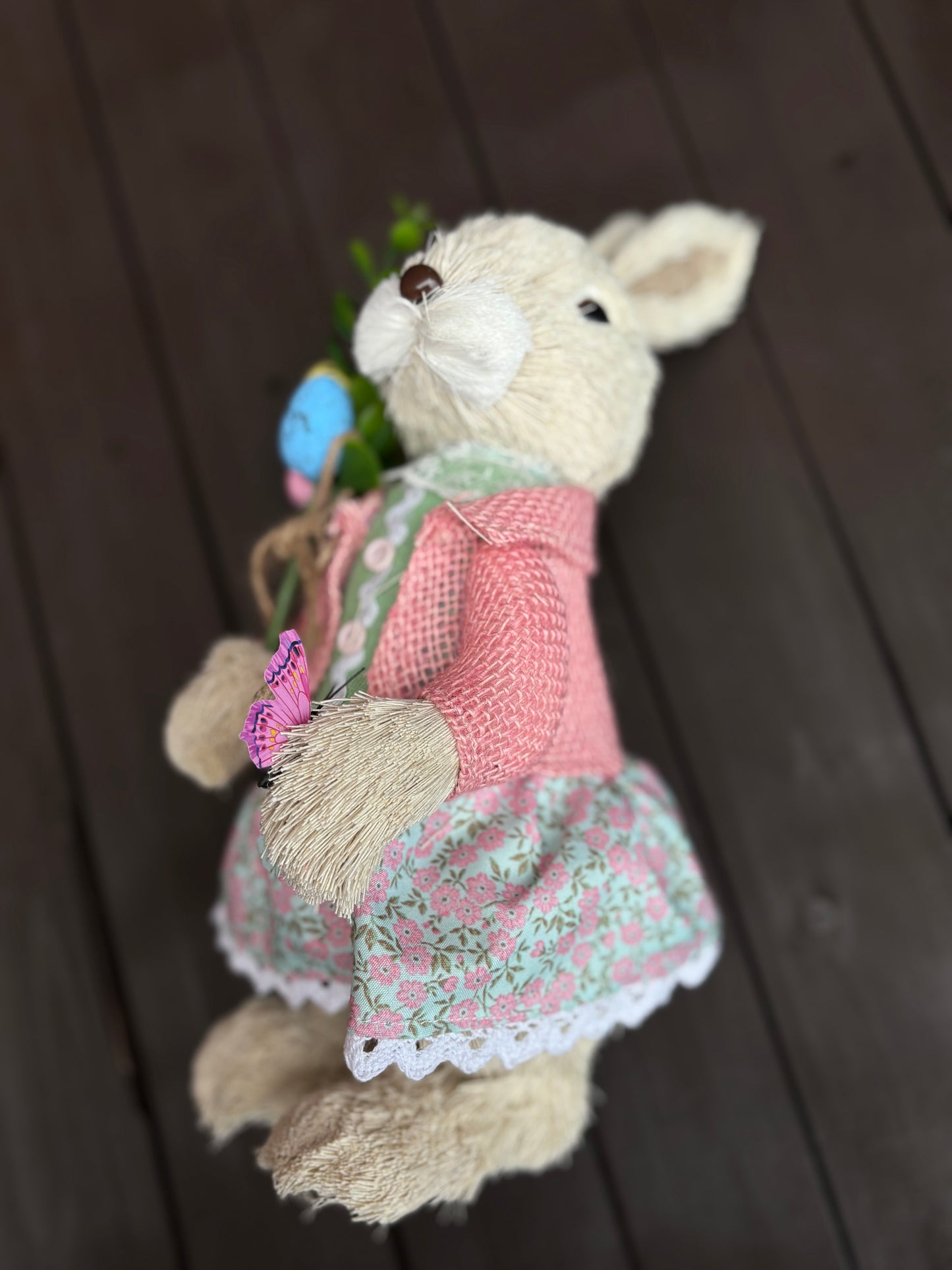 34CM CLASSIC MRS STRAW BUNNY