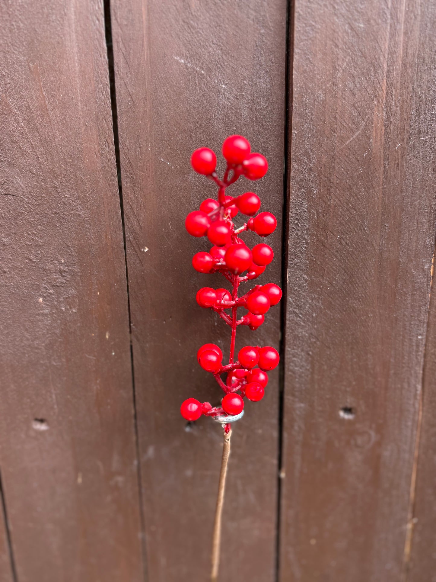 33cm BERRY RED SINGLE PICK