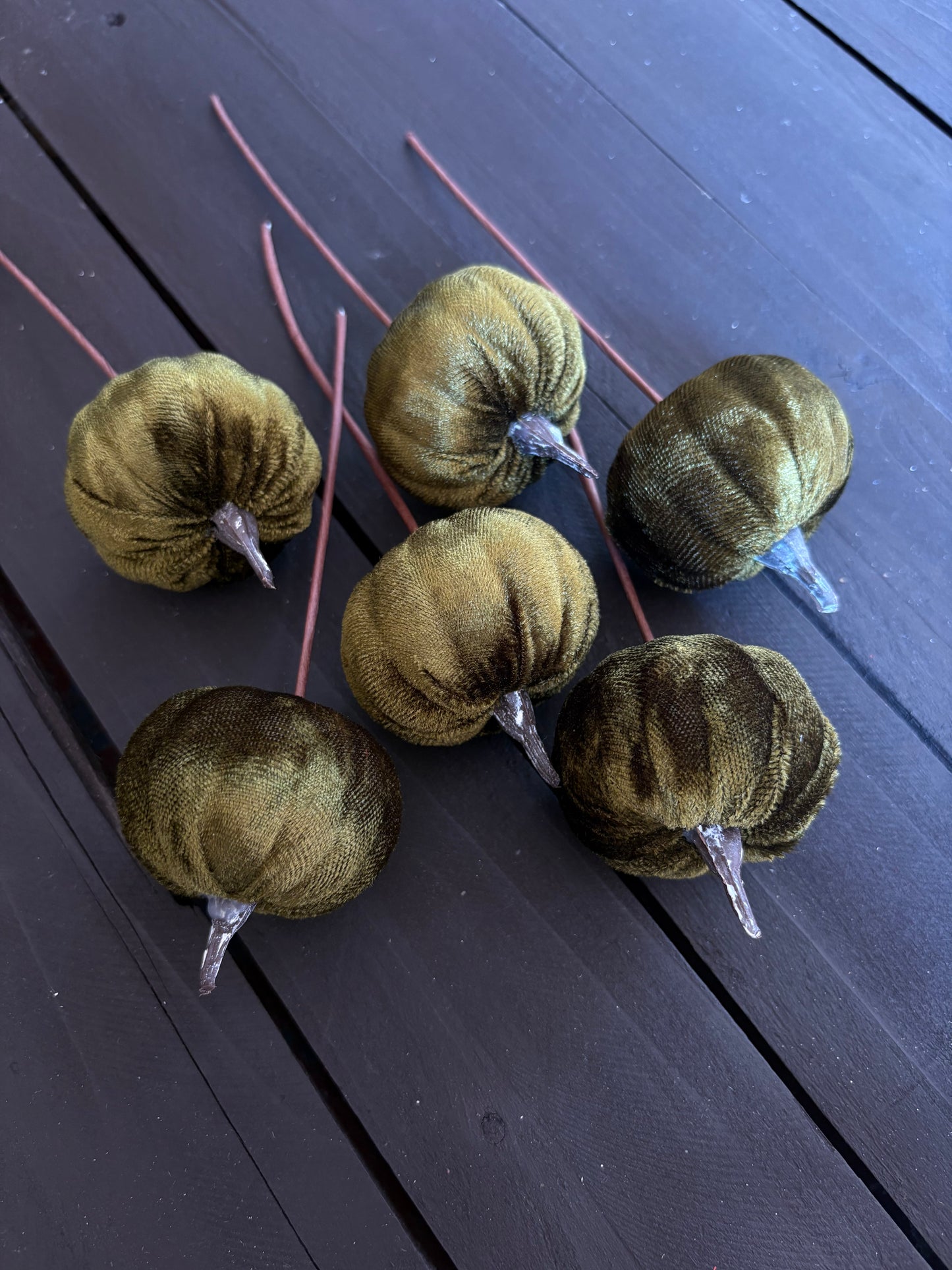 PACK 6 16cm PUMPKIN PICKS DARK GREEN