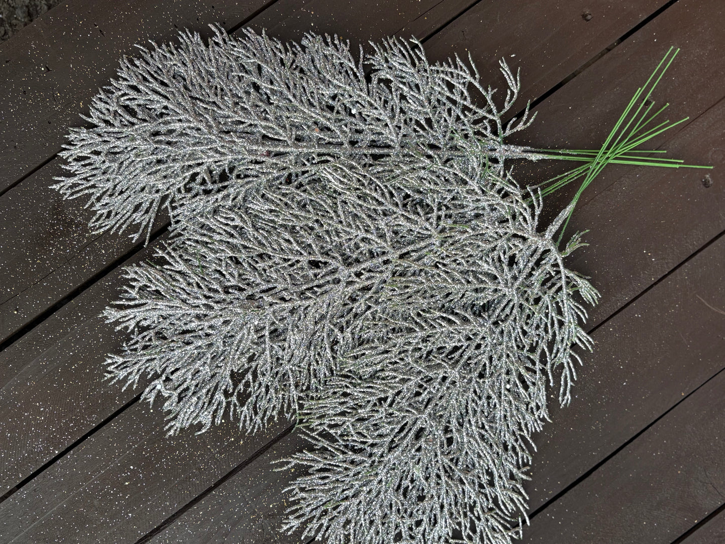 36cm GLITTERED LEAF SPRAY SILVER x 12pcs