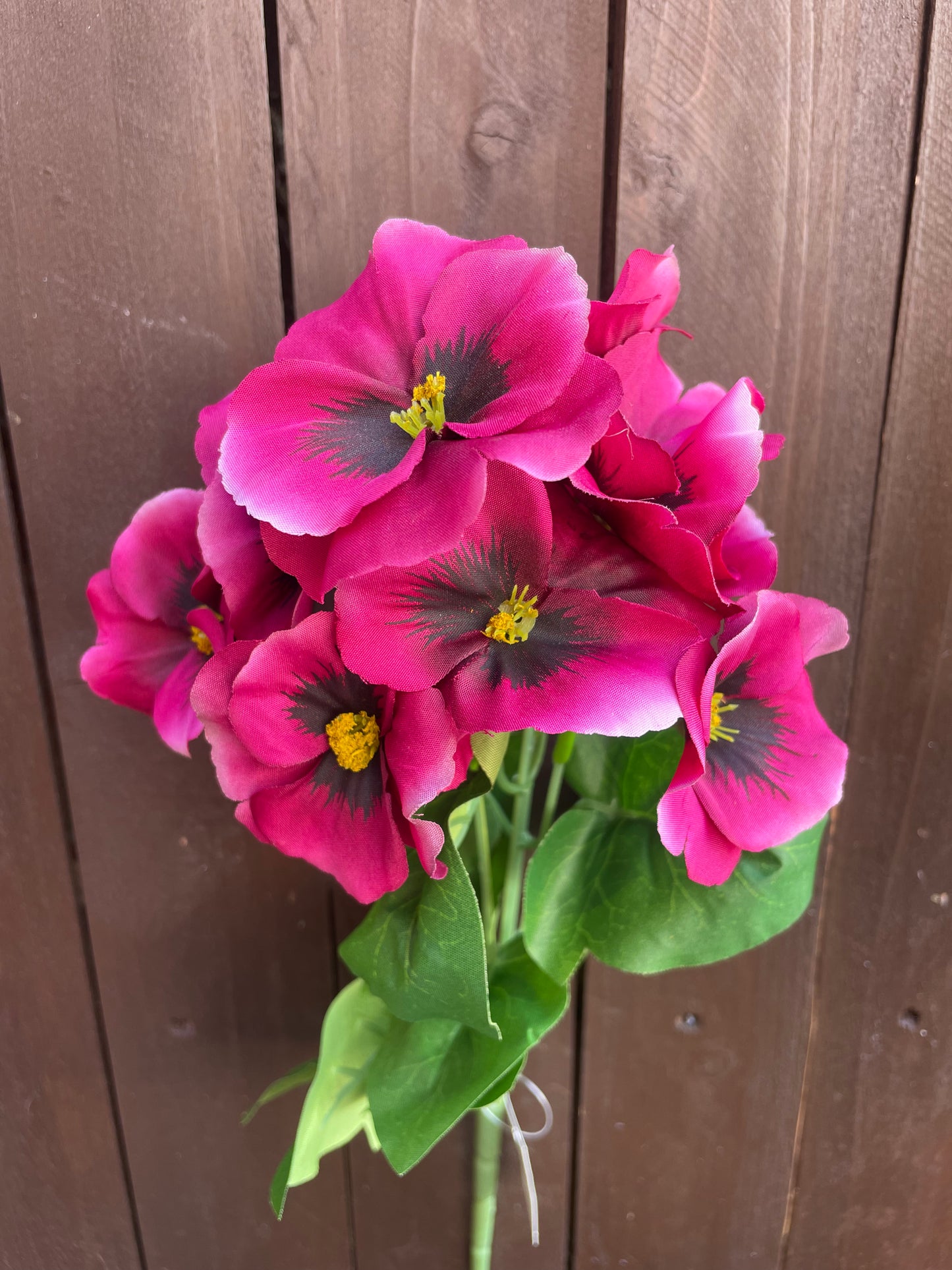 DELUXE PANSY BUNCH MAGENTA