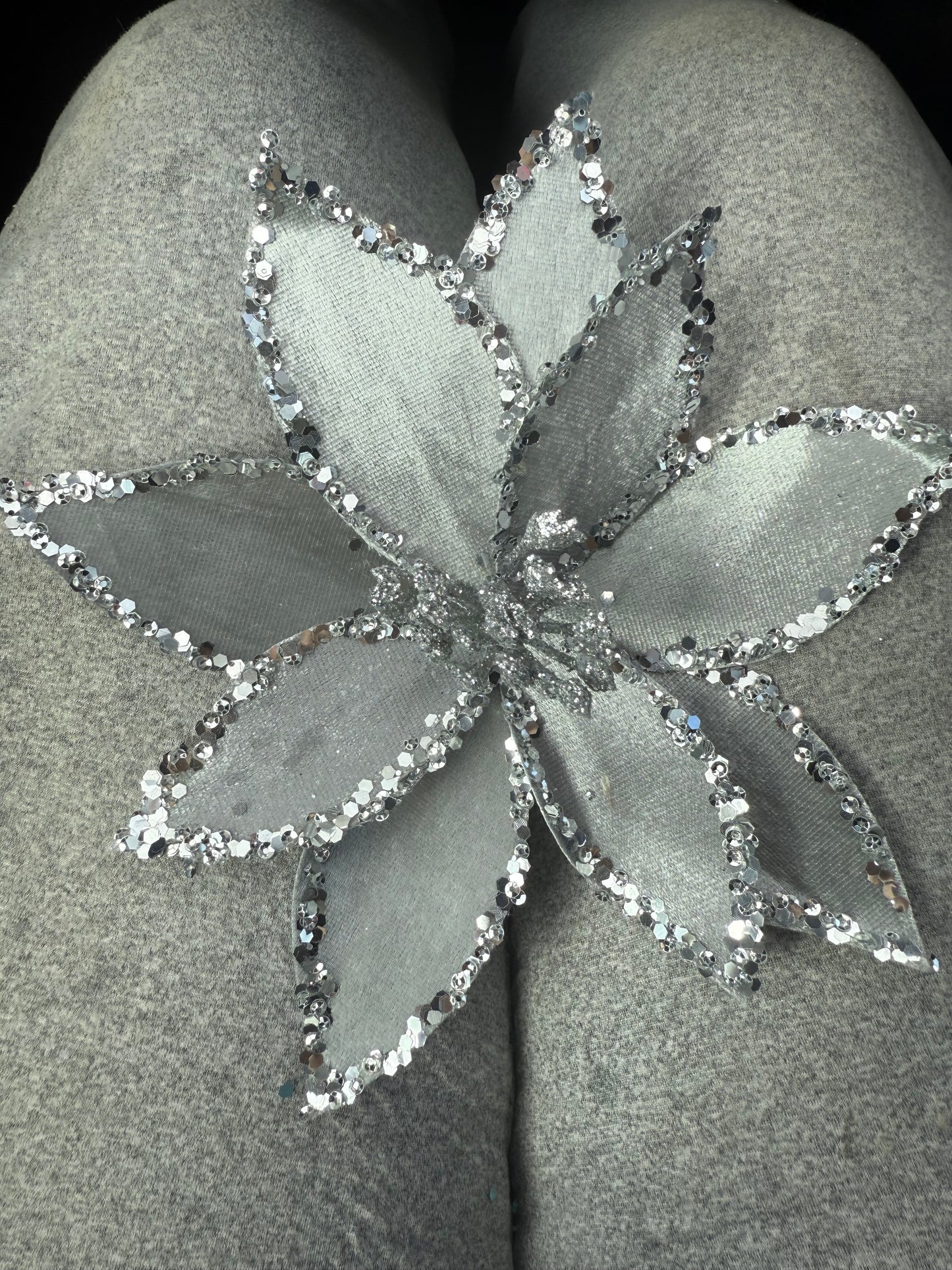 20cm DELUXE SILVER SEQUIN EDGE POINSETTIA