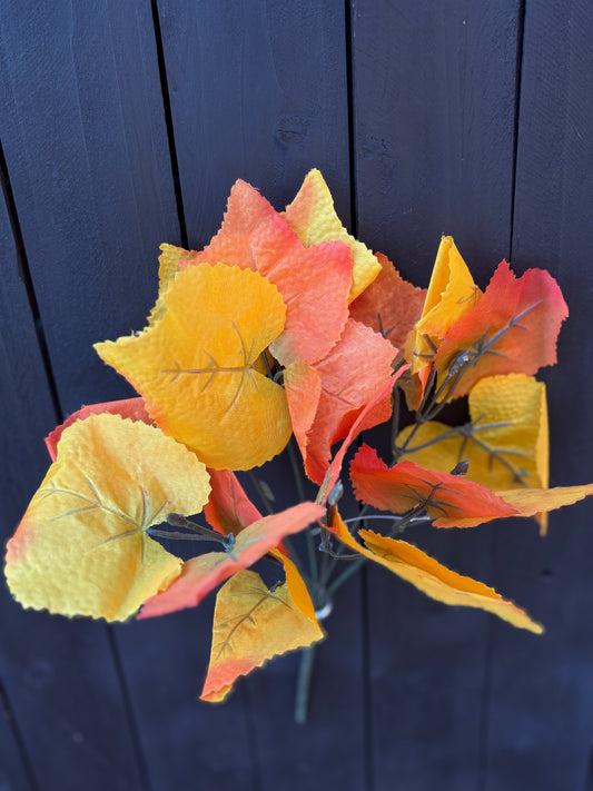 37cm MAPLE LEAF BUSH ORANGE
