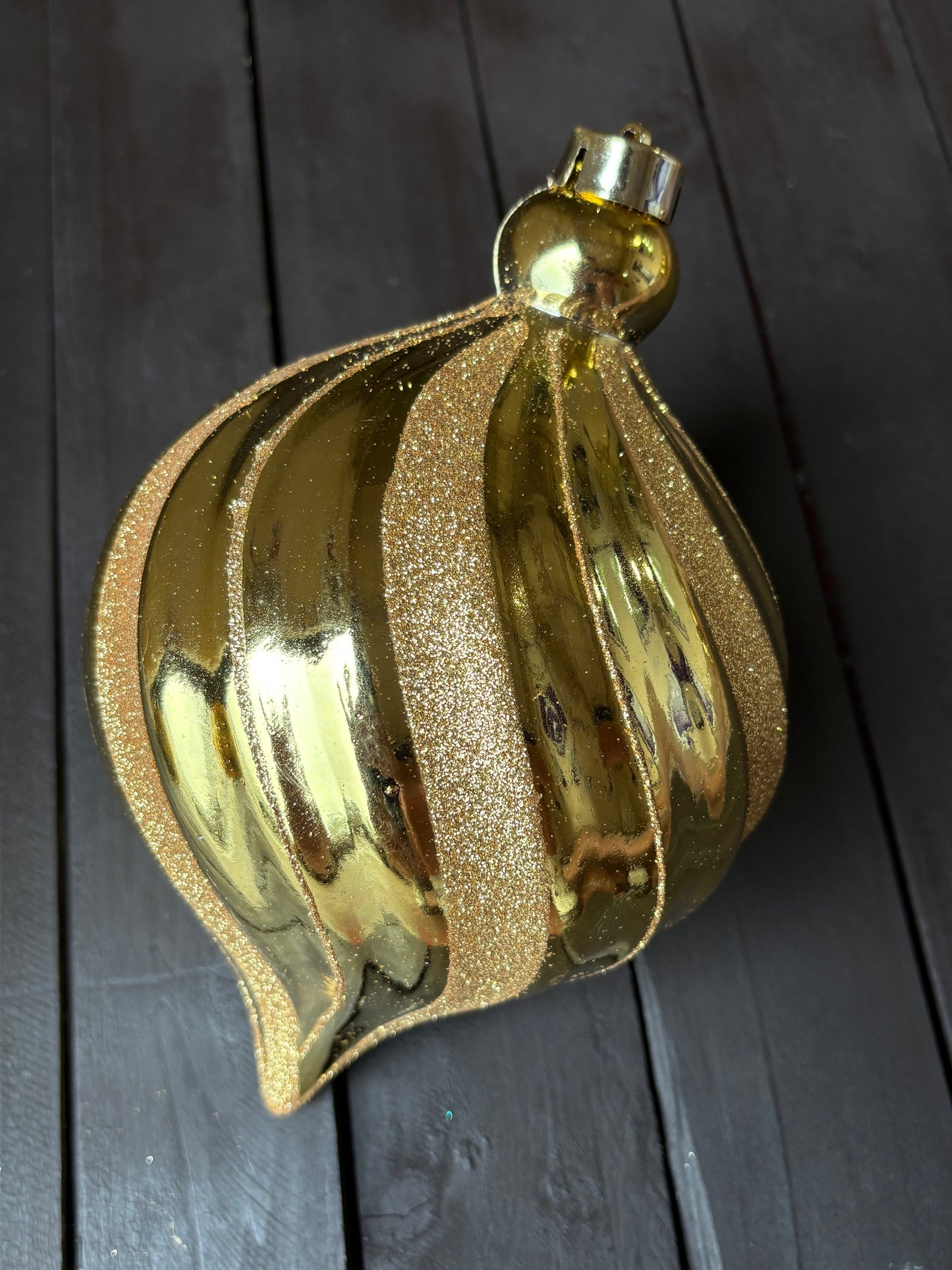 15cm TEARDROP BAUBLE GOLD