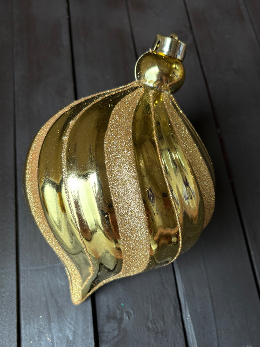 15cm TEARDROP BAUBLE GOLD