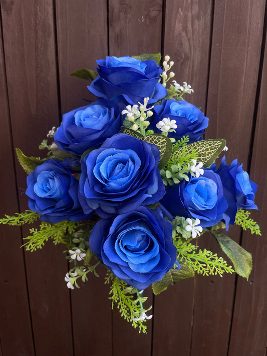10 HEAD DELUXE ROSE BUNCH ROYAL BLUE