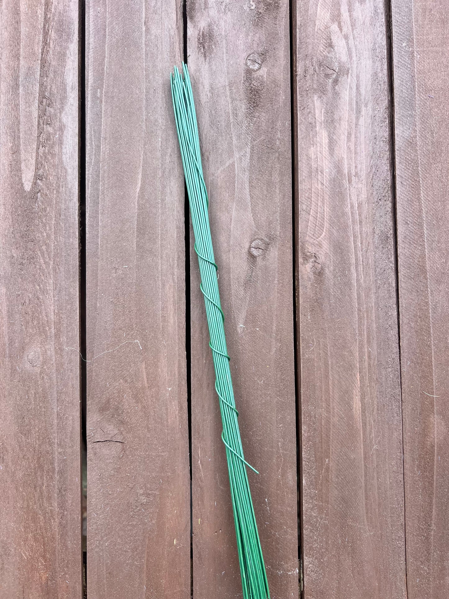 GREEN WIRE BUNDLE