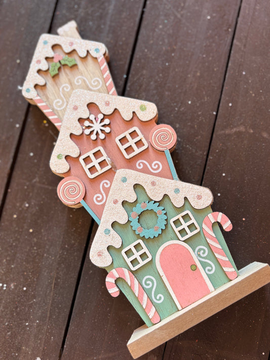WOODEN CHRISTMAS CANDY HOUSE