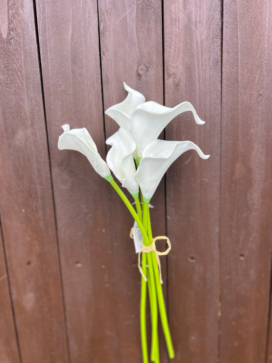 35cm REAL TOUCH CALLA LILY WHITE (5 STEMS)