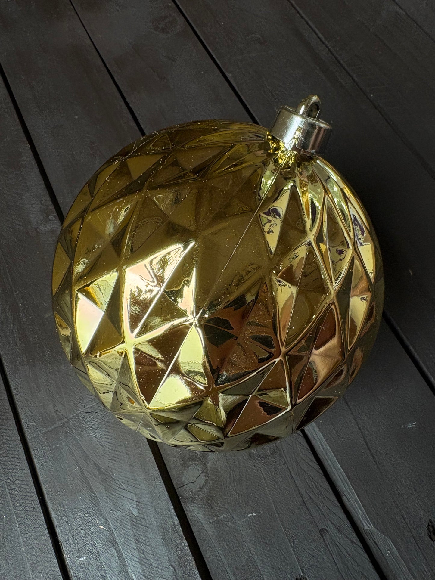 15cm DIAMOND BAUBLE GOLD