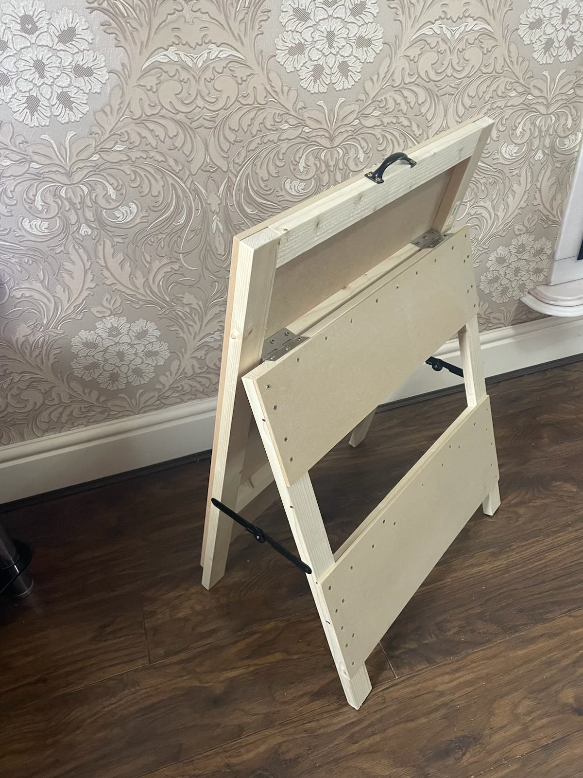 FOLDABLE EASEL STAND FOR WREATH MAKING - MADE TO ORDER
