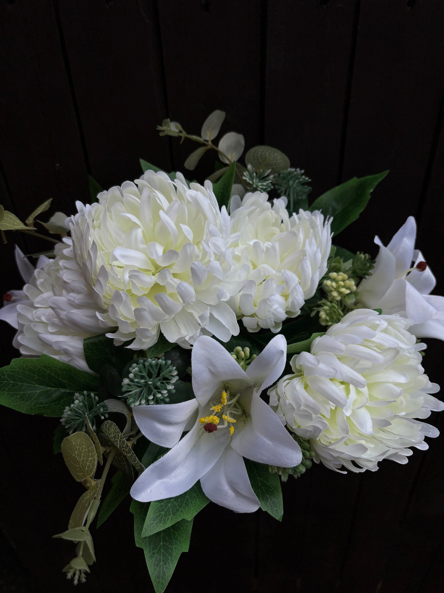 45cm LILY & BALL MUM BUSH WITH EUCALYPTUS IVORY