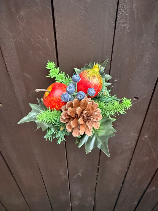 RED APPLE PICK WITH CONE & BERRIES