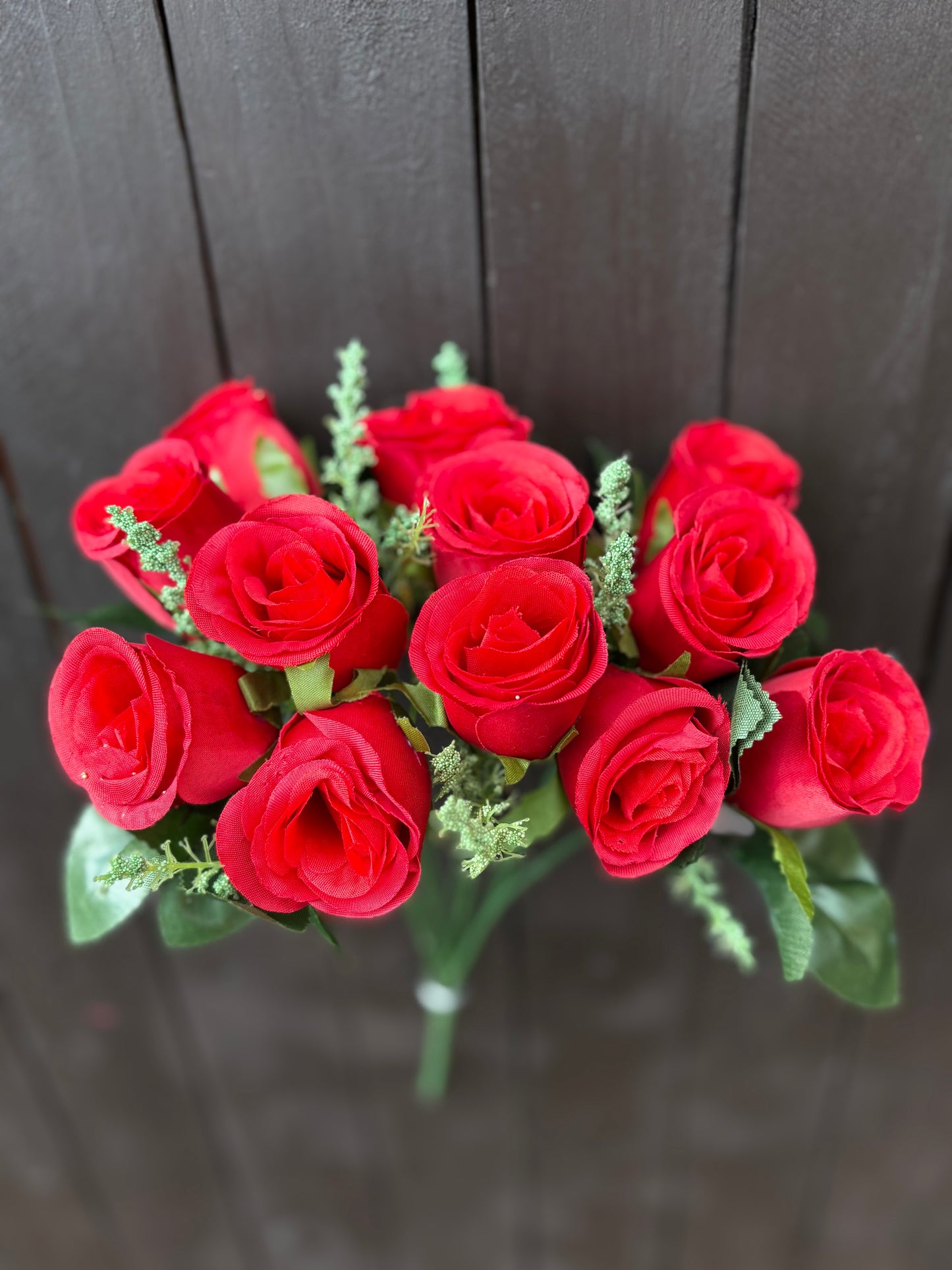 34cm ROSEBUD BUSH RED (12 HEADS)
