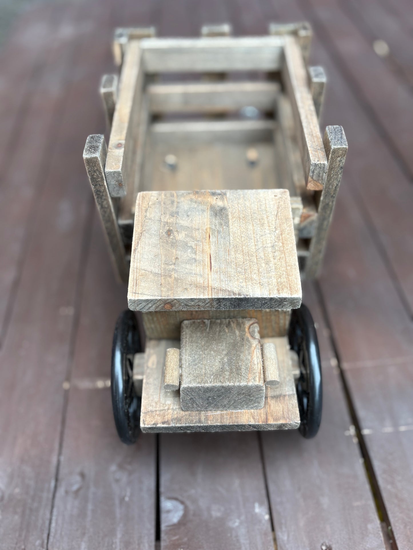 32cm WOODEN FLOWER TRUCK PLANTER