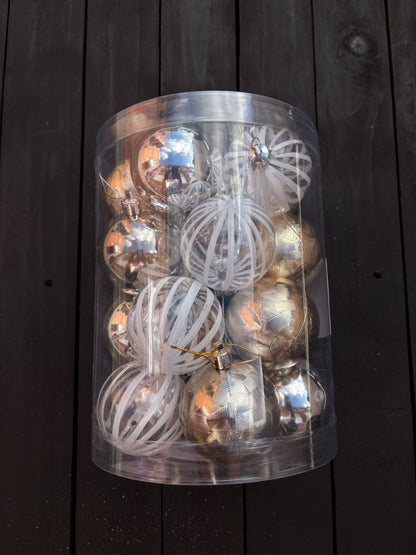 PACK 20 MEDIUM NORDIC BAUBLES