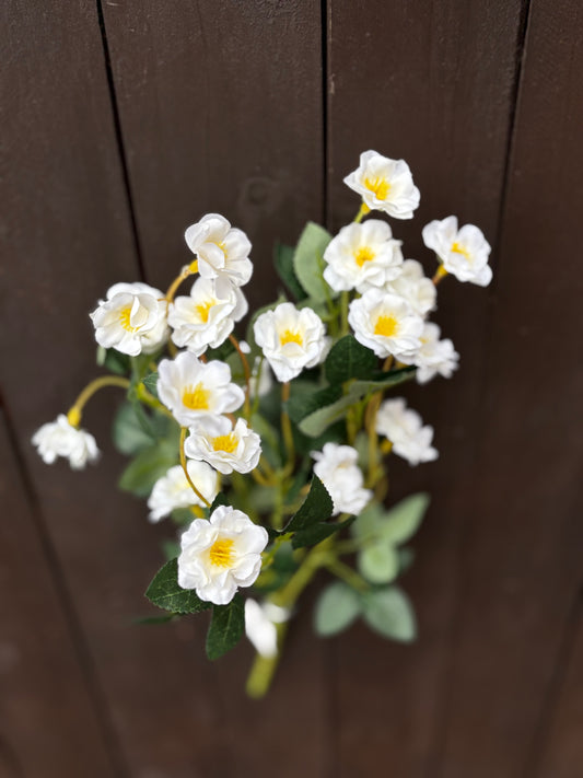 SILK RUFFLED BUTTERCUP BUNCH IVORY