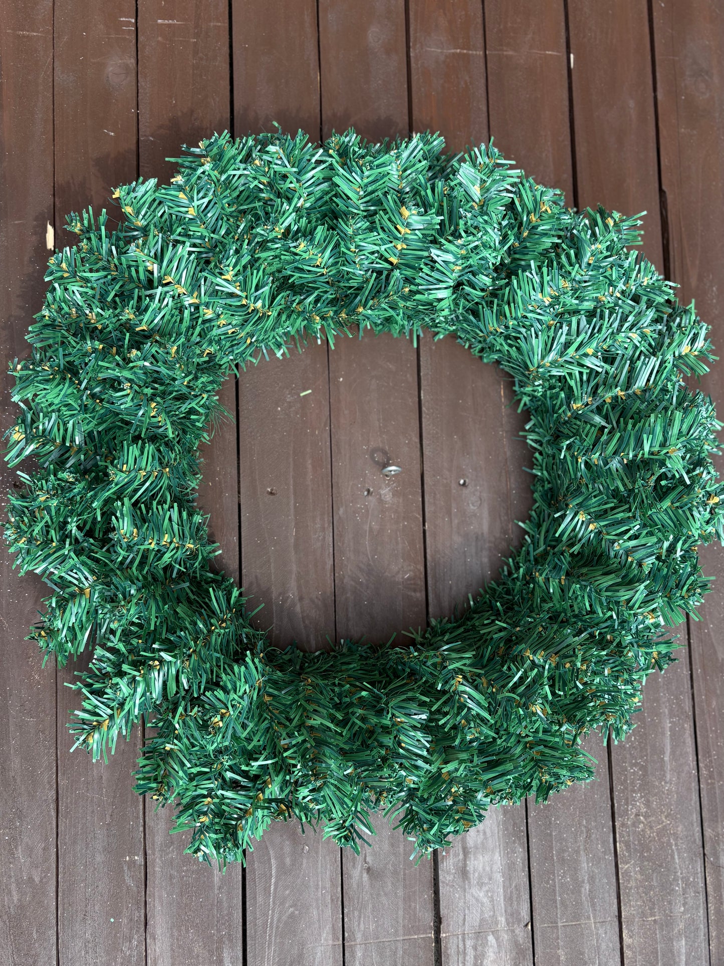 45cm 18" BUDGET SPRUCE WREATH BASE (140 TIPS)