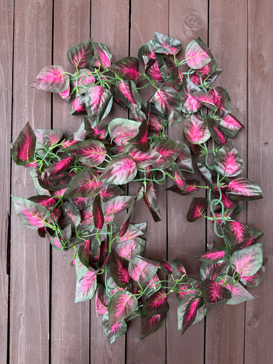 8ft CHAINLINK COLEUS LEAF GARLAND PINK/GREEN