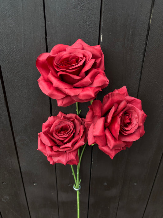 TRIPLE DIAMOND ROSE BUNCH RED