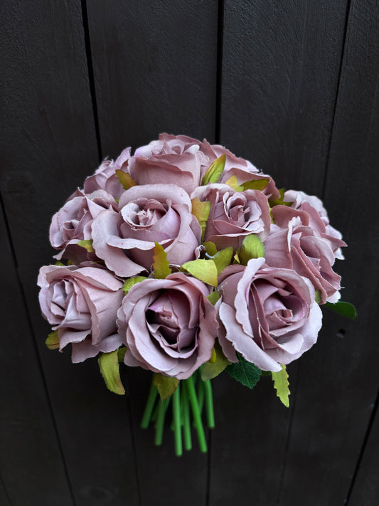 LILA BUD ROSE HAND TIE (12 STEMS) VINTAGE MAUVE
