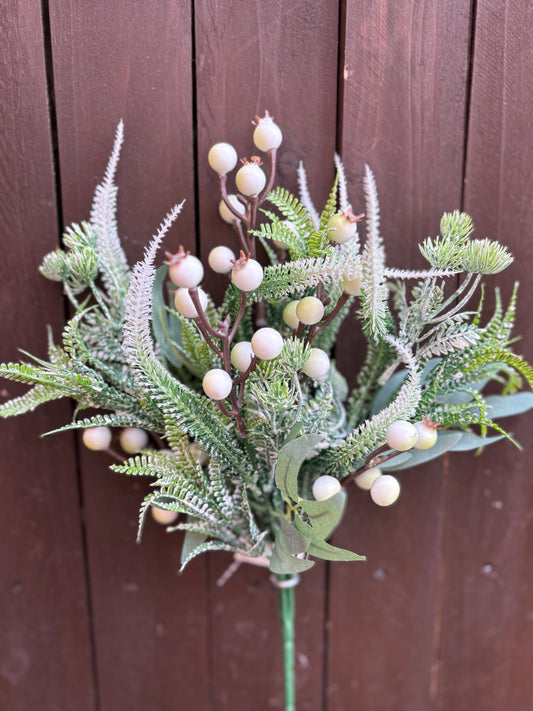 40CM MINI IVORY ROSEHIP MIXED FOLIAGE BUNCH