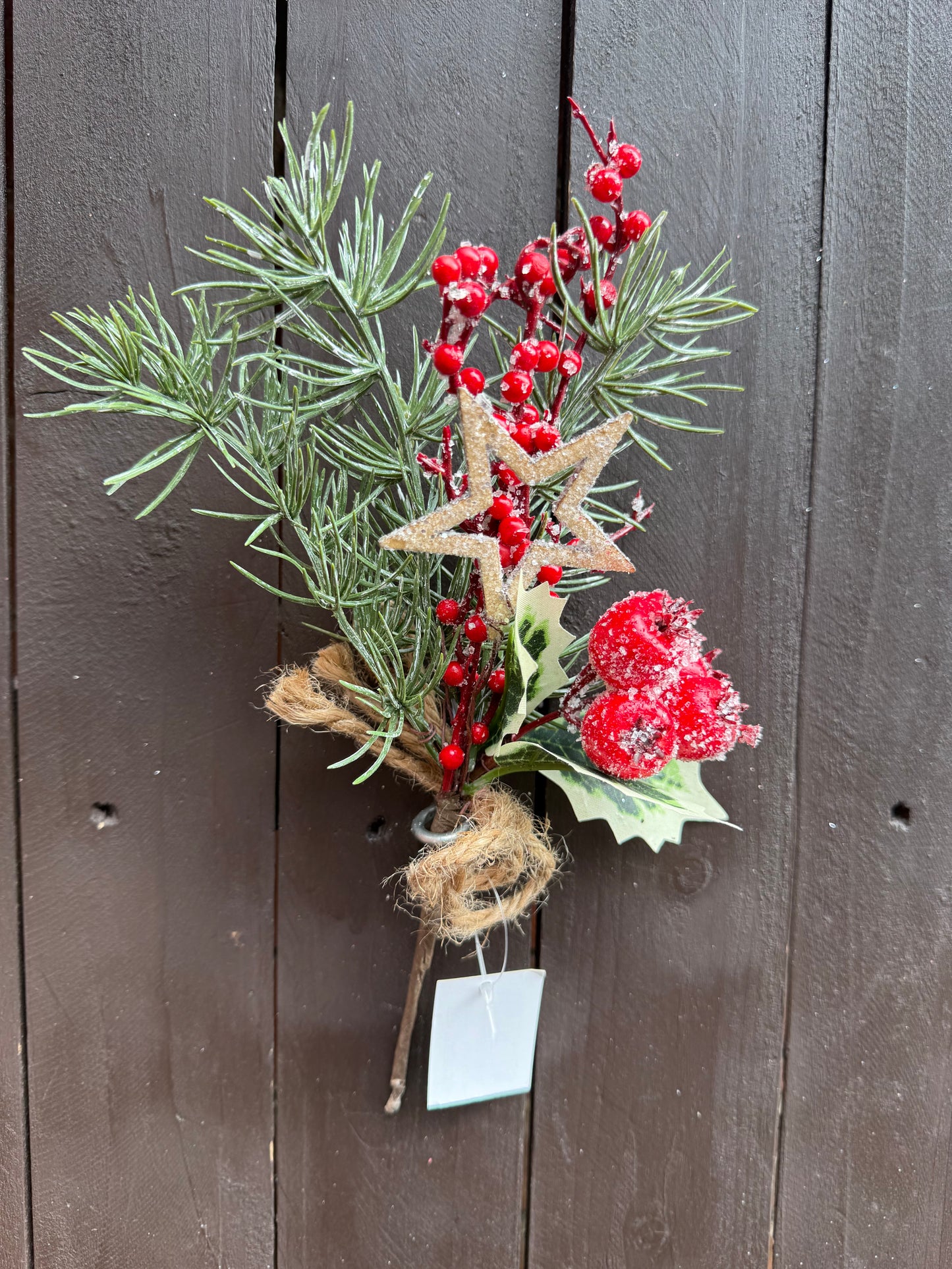 29cm LARGE FROSTED BERRY PICK WITH FOLIAGE STAR RED