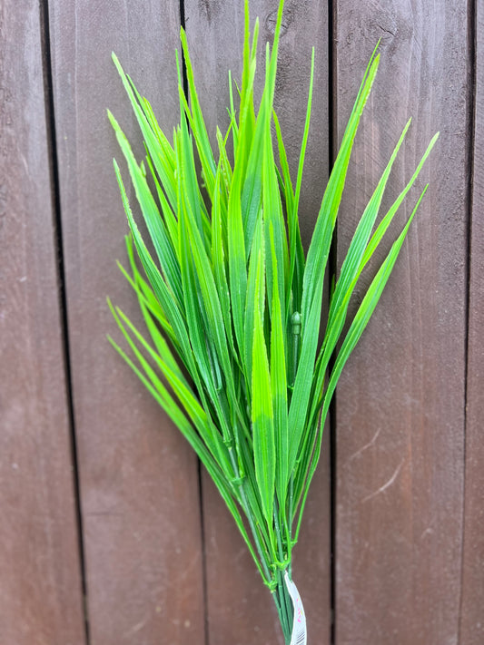 38cm PLASTIC GRASS BUSH TWO TONE GREEN