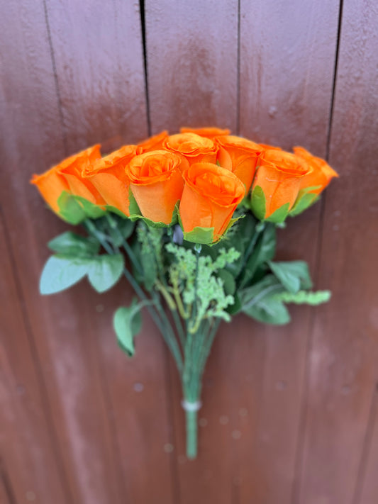 34cm ROSEBUD BUSH ORANGE (12 HEADS)