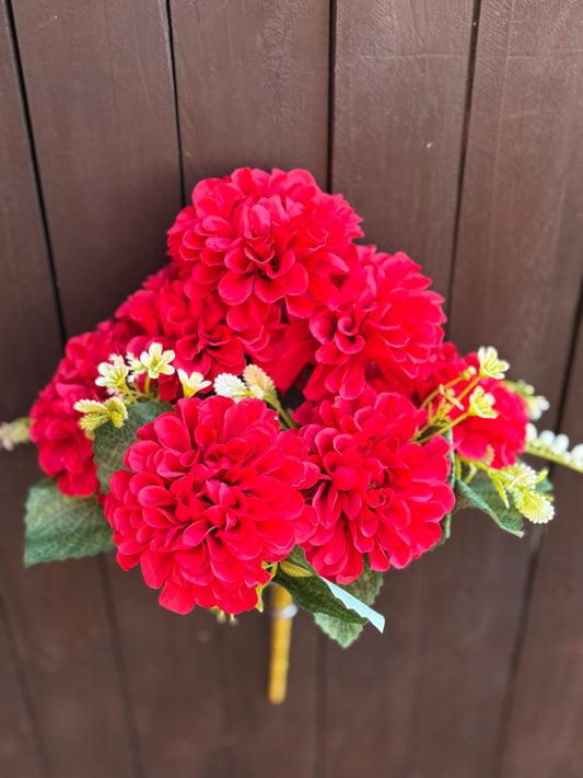 LARGE 7 HEAD CHRYSANTHEMUM RED