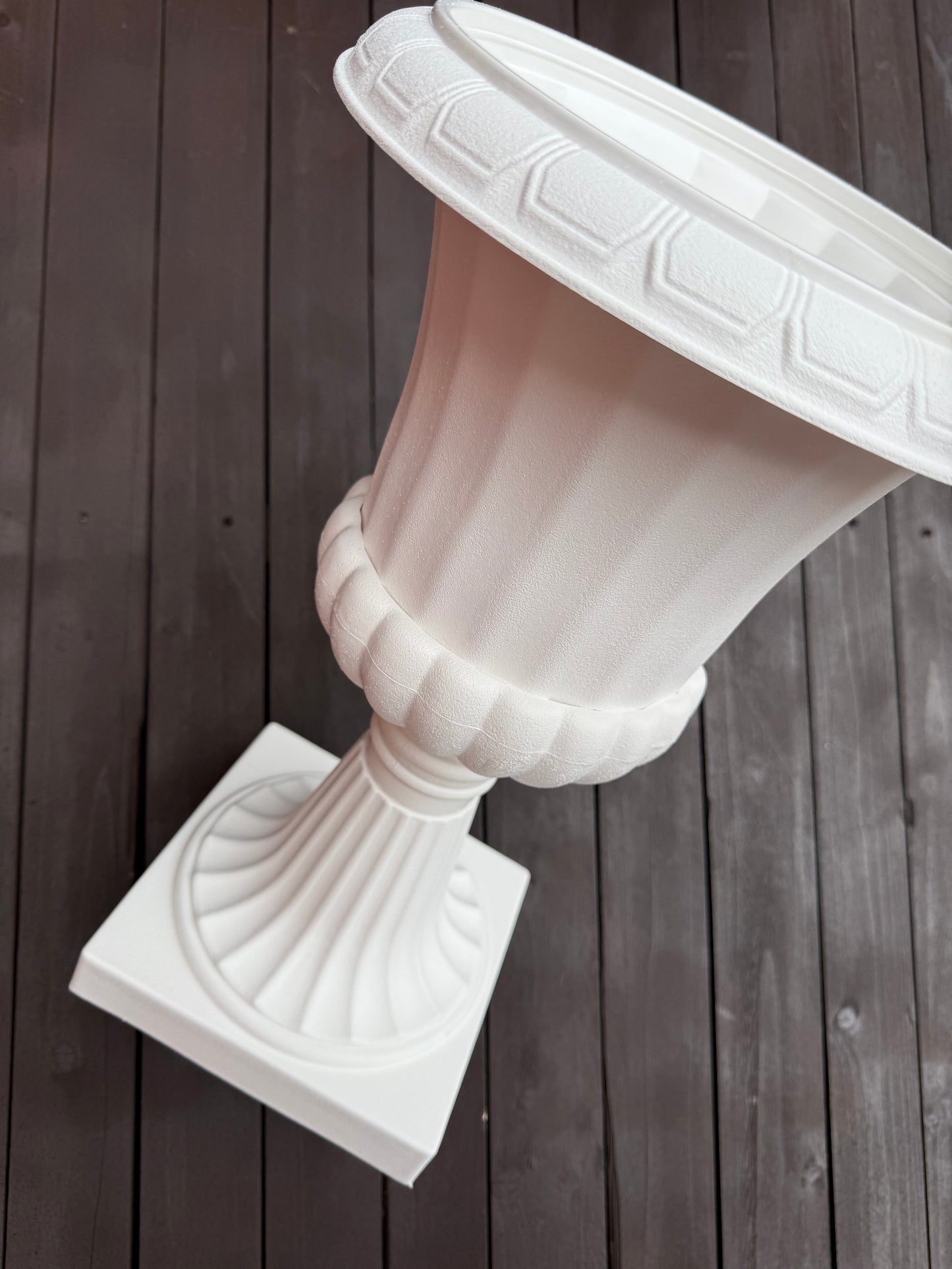 41cm PLASTIC TALL URN PLANTER - 3 SECTIONS