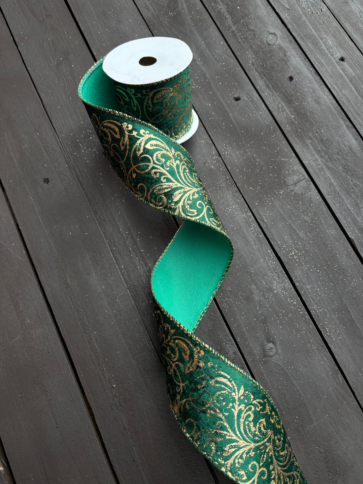2.7m VELVET FILIGREE RIBBON GREEN/GOLD