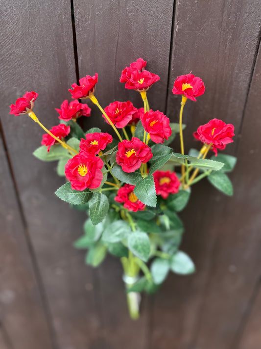 SILK RUFFLED BUTTERCUP BUNCH RED