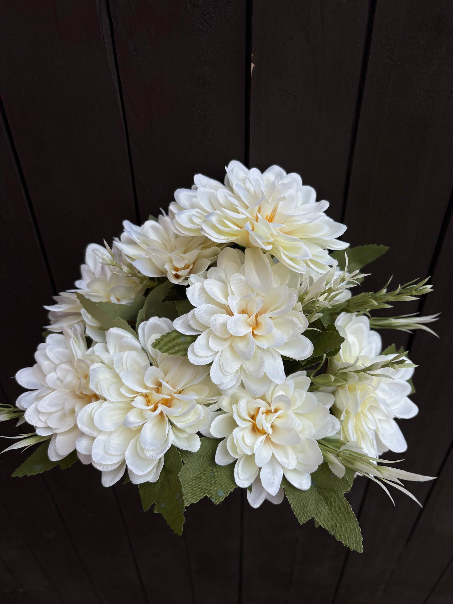 40cm OPEN DAHLIA BUSH IVORY