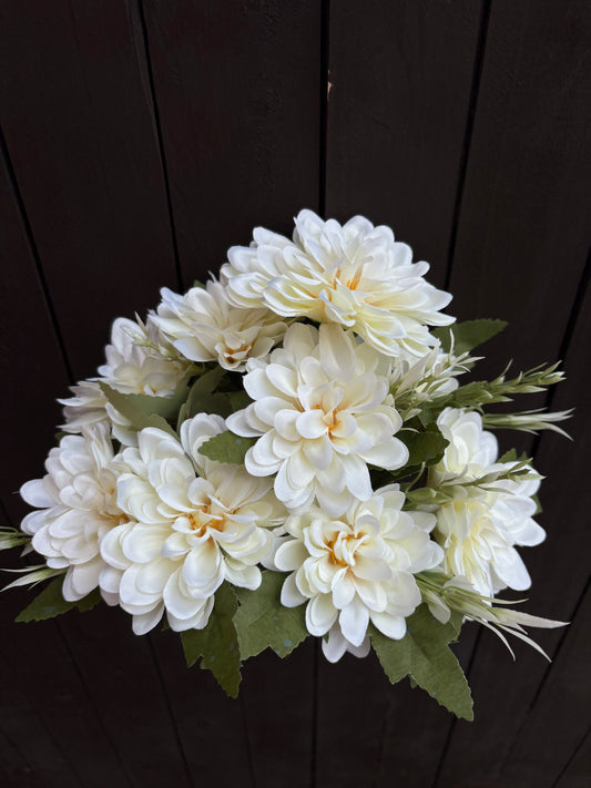40cm OPEN DAHLIA BUSH IVORY