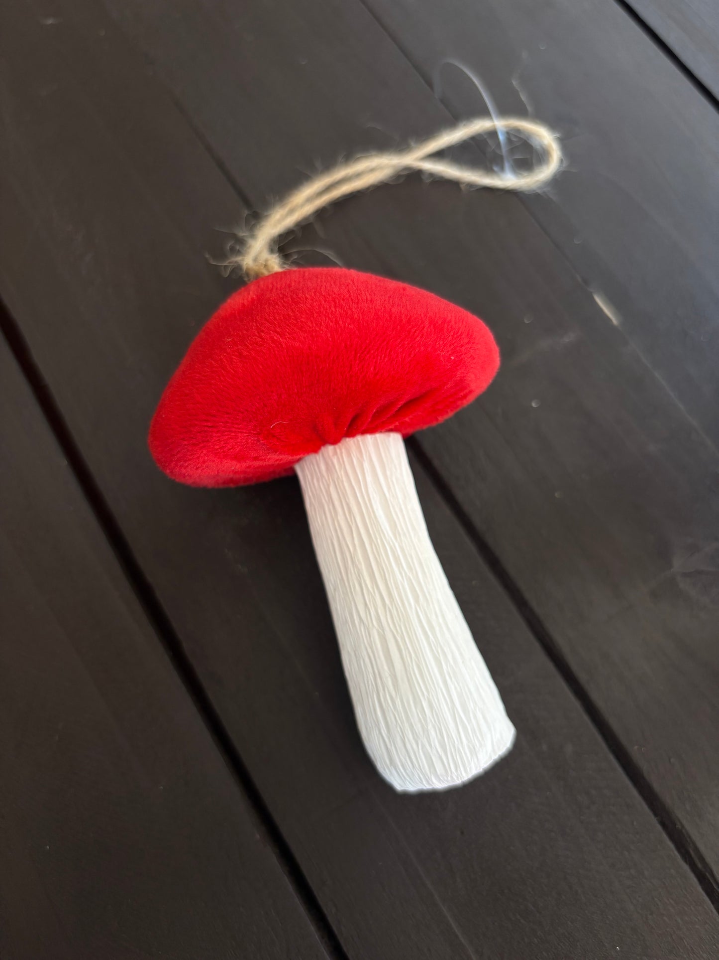 10cm VELVET HANGING MUSHROOM RED